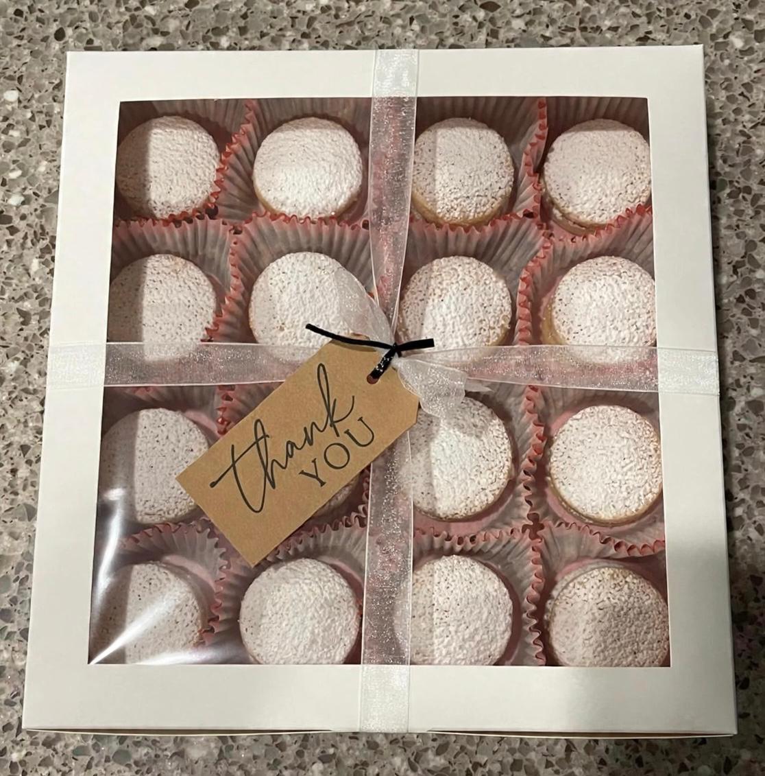 16 Alfajores Box - Edición Familiar